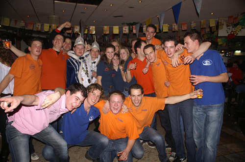 C.V. Ut Kumt Vaneges & C.V. Witte Gij't